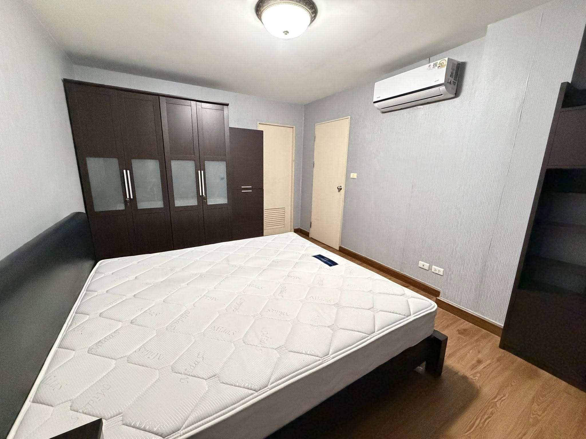 ประกาศฟรี! ซื้อ-ขาย-เช่า คอนโด บ้าน ทาวน์โฮม ที่ดิน และพื้นที่เชิงพาณิชย์ทั่วประเทศไทย ทุกทำเล ทุกงบประมาณ ไม่มีค่าใช้จ่าย ลงง่าย ขายไว เข้าถึงผู้ซื้อโดยตรง 2 509569pic1.jpg