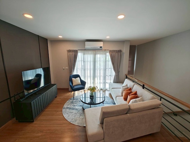 ประกาศฟรี! ซื้อ-ขาย-เช่า คอนโด บ้าน ทาวน์โฮม ที่ดิน และพื้นที่เชิงพาณิชย์ทั่วประเทศไทย ทุกทำเล ทุกงบประมาณ ไม่มีค่าใช้จ่าย ลงง่าย ขายไว เข้าถึงผู้ซื้อโดยตรง 5 293518pic4.jpg