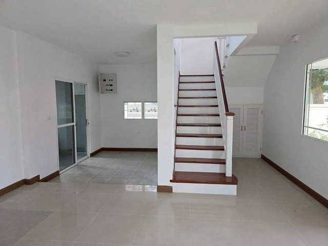 ประกาศฟรี! ซื้อ-ขาย-เช่า คอนโด บ้าน ทาวน์โฮม ที่ดิน และพื้นที่เชิงพาณิชย์ทั่วประเทศไทย ทุกทำเล ทุกงบประมาณ ไม่มีค่าใช้จ่าย ลงง่าย ขายไว เข้าถึงผู้ซื้อโดยตรง 5 247577pic4.jpg