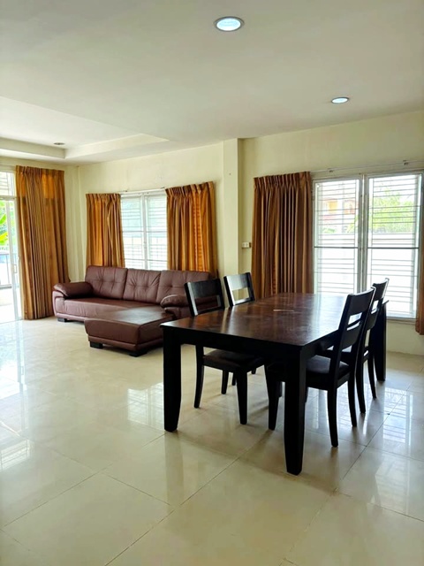 ประกาศฟรี! ซื้อ-ขาย-เช่า คอนโด บ้าน ทาวน์โฮม ที่ดิน และพื้นที่เชิงพาณิชย์ทั่วประเทศไทย ทุกทำเล ทุกงบประมาณ ไม่มีค่าใช้จ่าย ลงง่าย ขายไว เข้าถึงผู้ซื้อโดยตรง 3 313114pic2.jpg