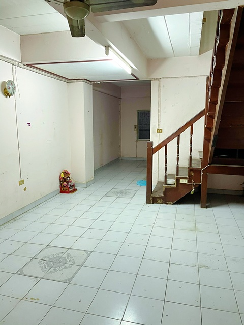 ประกาศฟรี! ซื้อ-ขาย-เช่า คอนโด บ้าน ทาวน์โฮม ที่ดิน และพื้นที่เชิงพาณิชย์ทั่วประเทศไทย ทุกทำเล ทุกงบประมาณ ไม่มีค่าใช้จ่าย ลงง่าย ขายไว เข้าถึงผู้ซื้อโดยตรง 5 313069pic4.jpg