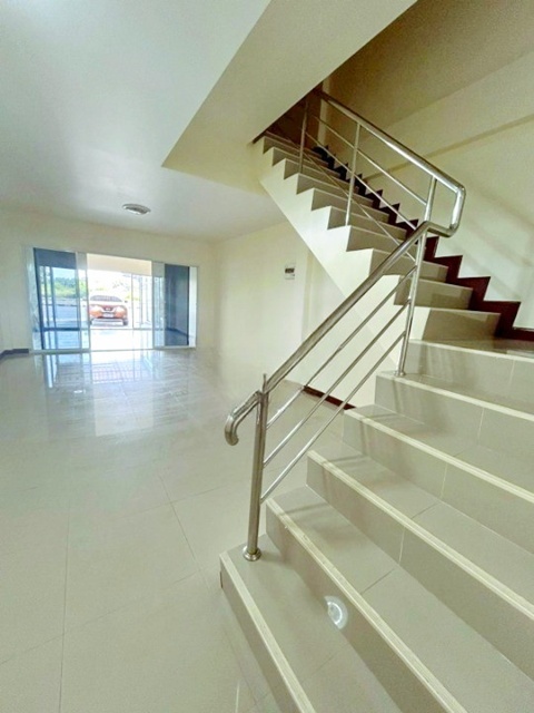 ประกาศฟรี! ซื้อ-ขาย-เช่า คอนโด บ้าน ทาวน์โฮม ที่ดิน และพื้นที่เชิงพาณิชย์ทั่วประเทศไทย ทุกทำเล ทุกงบประมาณ ไม่มีค่าใช้จ่าย ลงง่าย ขายไว เข้าถึงผู้ซื้อโดยตรง 3 313062pic2.jpg