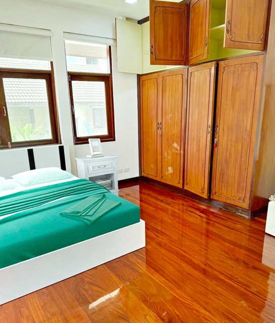 ประกาศฟรี! ซื้อ-ขาย-เช่า คอนโด บ้าน ทาวน์โฮม ที่ดิน และพื้นที่เชิงพาณิชย์ทั่วประเทศไทย ทุกทำเล ทุกงบประมาณ ไม่มีค่าใช้จ่าย ลงง่าย ขายไว เข้าถึงผู้ซื้อโดยตรง 5 247526pic4.jpg