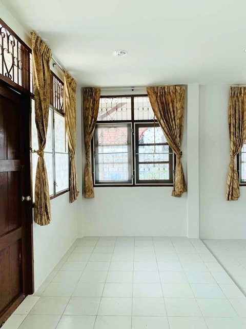 ประกาศฟรี! ซื้อ-ขาย-เช่า คอนโด บ้าน ทาวน์โฮม ที่ดิน และพื้นที่เชิงพาณิชย์ทั่วประเทศไทย ทุกทำเล ทุกงบประมาณ ไม่มีค่าใช้จ่าย ลงง่าย ขายไว เข้าถึงผู้ซื้อโดยตรง 3 313148pic2.jpg