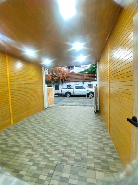 ประกาศฟรี! ซื้อ-ขาย-เช่า คอนโด บ้าน ทาวน์โฮม ที่ดิน และพื้นที่เชิงพาณิชย์ทั่วประเทศไทย ทุกทำเล ทุกงบประมาณ ไม่มีค่าใช้จ่าย ลงง่าย ขายไว เข้าถึงผู้ซื้อโดยตรง 4 313141pic3.jpg