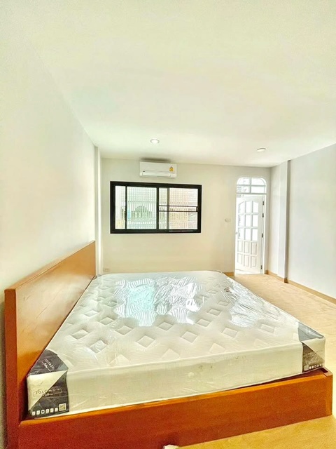 ประกาศฟรี! ซื้อ-ขาย-เช่า คอนโด บ้าน ทาวน์โฮม ที่ดิน และพื้นที่เชิงพาณิชย์ทั่วประเทศไทย ทุกทำเล ทุกงบประมาณ ไม่มีค่าใช้จ่าย ลงง่าย ขายไว เข้าถึงผู้ซื้อโดยตรง 4 313117pic3.jpg