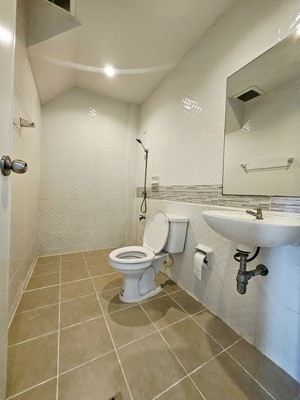 ประกาศฟรี! ซื้อ-ขาย-เช่า คอนโด บ้าน ทาวน์โฮม ที่ดิน และพื้นที่เชิงพาณิชย์ทั่วประเทศไทย ทุกทำเล ทุกงบประมาณ ไม่มีค่าใช้จ่าย ลงง่าย ขายไว เข้าถึงผู้ซื้อโดยตรง 5 509995pic4.jpg