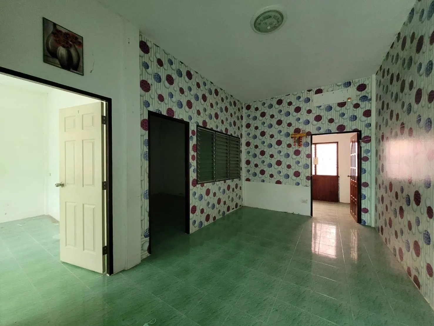 ประกาศฟรี! ซื้อ-ขาย-เช่า คอนโด บ้าน ทาวน์โฮม ที่ดิน และพื้นที่เชิงพาณิชย์ทั่วประเทศไทย ทุกทำเล ทุกงบประมาณ ไม่มีค่าใช้จ่าย ลงง่าย ขายไว เข้าถึงผู้ซื้อโดยตรง 4 246257pic3.jpg