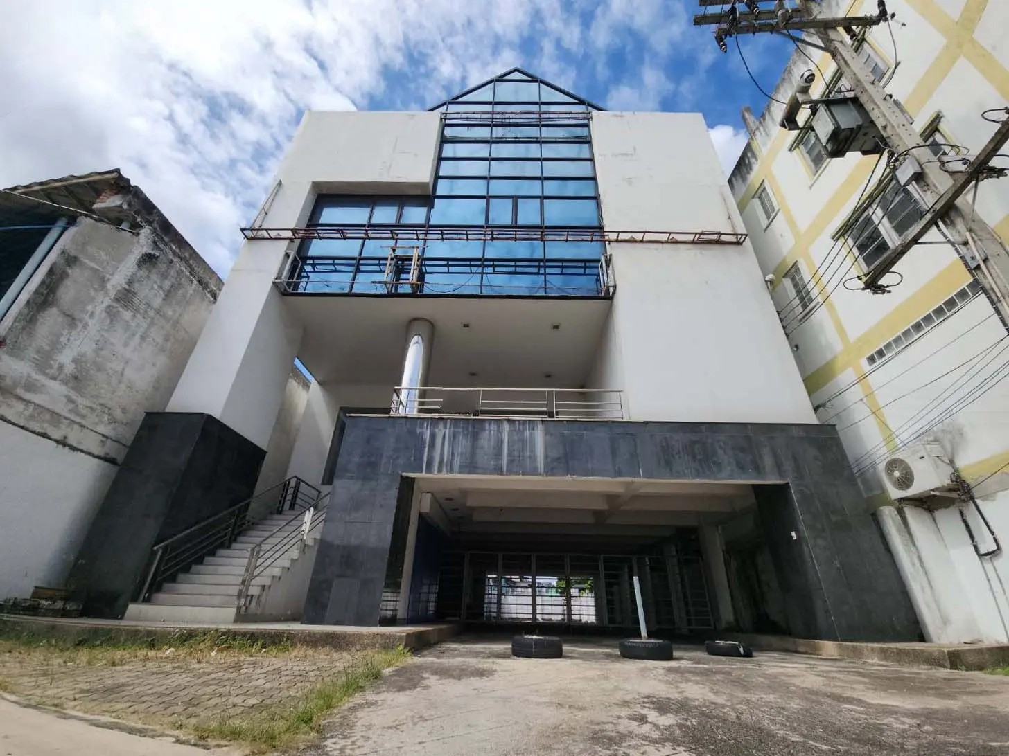 ประกาศฟรี! ซื้อ-ขาย-เช่า คอนโด บ้าน ทาวน์โฮม ที่ดิน และพื้นที่เชิงพาณิชย์ทั่วประเทศไทย ทุกทำเล ทุกงบประมาณ ไม่มีค่าใช้จ่าย ลงง่าย ขายไว เข้าถึงผู้ซื้อโดยตรง 2 245605pic1.jpg