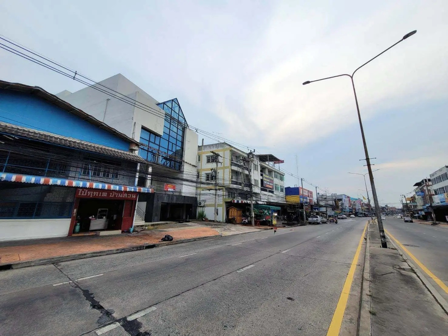 ประกาศฟรี! ซื้อ-ขาย-เช่า คอนโด บ้าน ทาวน์โฮม ที่ดิน และพื้นที่เชิงพาณิชย์ทั่วประเทศไทย ทุกทำเล ทุกงบประมาณ ไม่มีค่าใช้จ่าย ลงง่าย ขายไว เข้าถึงผู้ซื้อโดยตรง 3 245605pic2.jpg