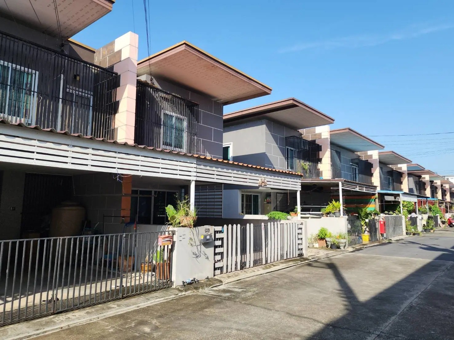 ประกาศฟรี! ซื้อ-ขาย-เช่า คอนโด บ้าน ทาวน์โฮม ที่ดิน และพื้นที่เชิงพาณิชย์ทั่วประเทศไทย ทุกทำเล ทุกงบประมาณ ไม่มีค่าใช้จ่าย ลงง่าย ขายไว เข้าถึงผู้ซื้อโดยตรง 3 245533pic2.jpg