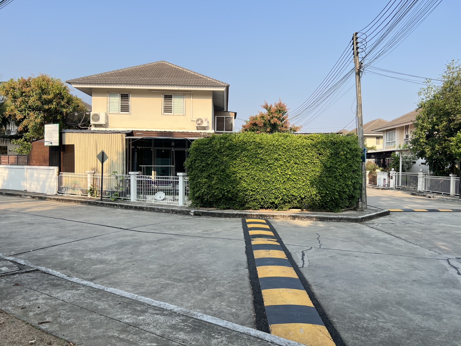 ประกาศฟรี! ซื้อ-ขาย-เช่า คอนโด บ้าน ทาวน์โฮม ที่ดิน และพื้นที่เชิงพาณิชย์ทั่วประเทศไทย ทุกทำเล ทุกงบประมาณ ไม่มีค่าใช้จ่าย ลงง่าย ขายไว เข้าถึงผู้ซื้อโดยตรง 2 313288pic1.jpg