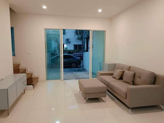 ประกาศฟรี! ซื้อ-ขาย-เช่า คอนโด บ้าน ทาวน์โฮม ที่ดิน และพื้นที่เชิงพาณิชย์ทั่วประเทศไทย ทุกทำเล ทุกงบประมาณ ไม่มีค่าใช้จ่าย ลงง่าย ขายไว เข้าถึงผู้ซื้อโดยตรง 3 311381pic2.jpg