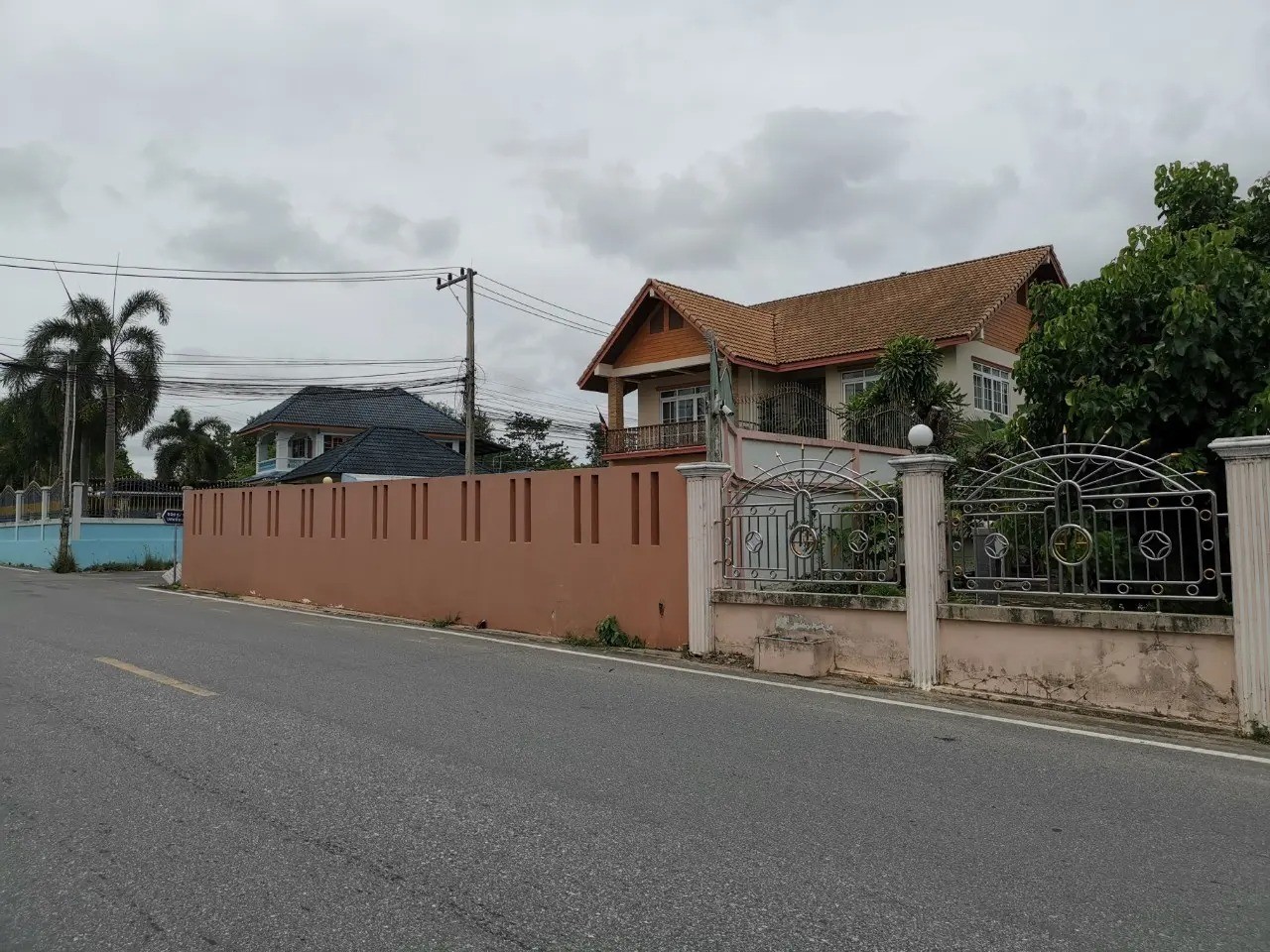 ประกาศฟรี! ซื้อ-ขาย-เช่า คอนโด บ้าน ทาวน์โฮม ที่ดิน และพื้นที่เชิงพาณิชย์ทั่วประเทศไทย ทุกทำเล ทุกงบประมาณ ไม่มีค่าใช้จ่าย ลงง่าย ขายไว เข้าถึงผู้ซื้อโดยตรง 4 246263pic3.jpg