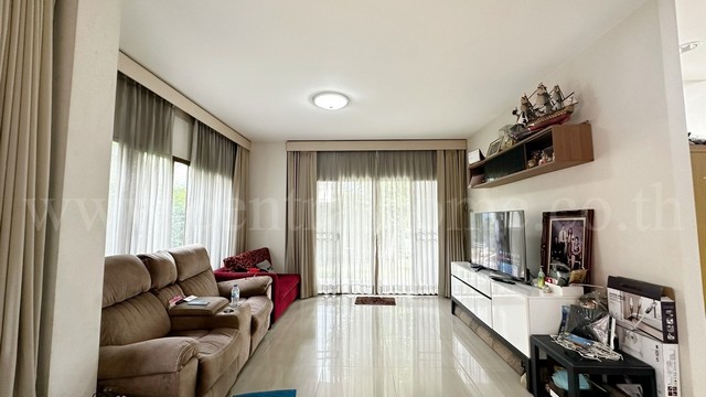 ประกาศฟรี! ซื้อ-ขาย-เช่า คอนโด บ้าน ทาวน์โฮม ที่ดิน และพื้นที่เชิงพาณิชย์ทั่วประเทศไทย ทุกทำเล ทุกงบประมาณ ไม่มีค่าใช้จ่าย ลงง่าย ขายไว เข้าถึงผู้ซื้อโดยตรง 3 240334pic2.jpg