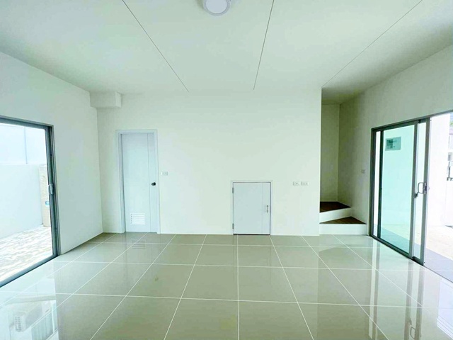 ประกาศฟรี! ซื้อ-ขาย-เช่า คอนโด บ้าน ทาวน์โฮม ที่ดิน และพื้นที่เชิงพาณิชย์ทั่วประเทศไทย ทุกทำเล ทุกงบประมาณ ไม่มีค่าใช้จ่าย ลงง่าย ขายไว เข้าถึงผู้ซื้อโดยตรง 5 313260pic4.jpg