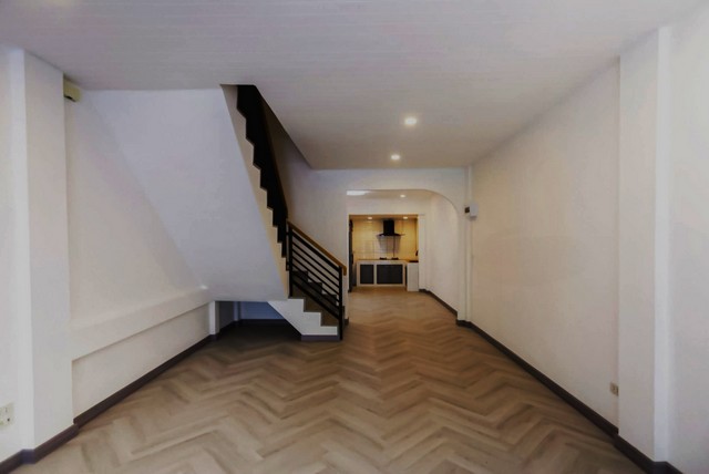 ประกาศฟรี! ซื้อ-ขาย-เช่า คอนโด บ้าน ทาวน์โฮม ที่ดิน และพื้นที่เชิงพาณิชย์ทั่วประเทศไทย ทุกทำเล ทุกงบประมาณ ไม่มีค่าใช้จ่าย ลงง่าย ขายไว เข้าถึงผู้ซื้อโดยตรง 4 247257pic3.jpg