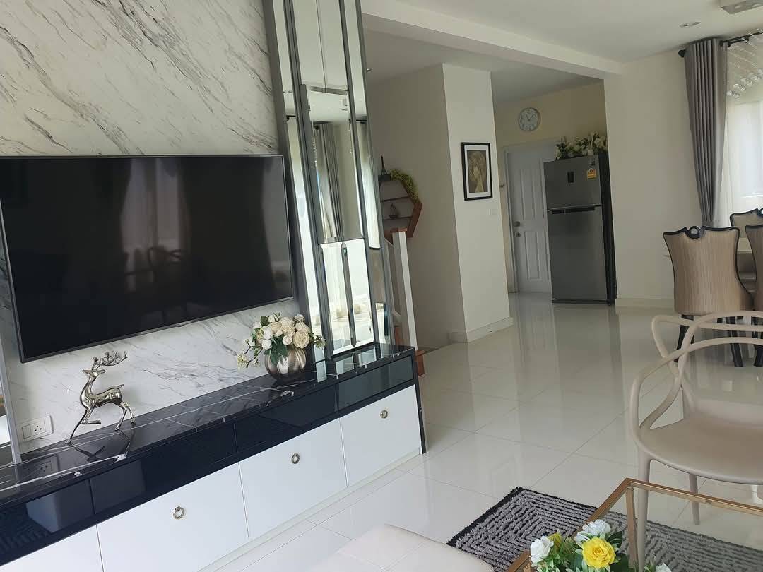 ประกาศฟรี! ซื้อ-ขาย-เช่า คอนโด บ้าน ทาวน์โฮม ที่ดิน และพื้นที่เชิงพาณิชย์ทั่วประเทศไทย ทุกทำเล ทุกงบประมาณ ไม่มีค่าใช้จ่าย ลงง่าย ขายไว เข้าถึงผู้ซื้อโดยตรง 5 495051pic4.jpg