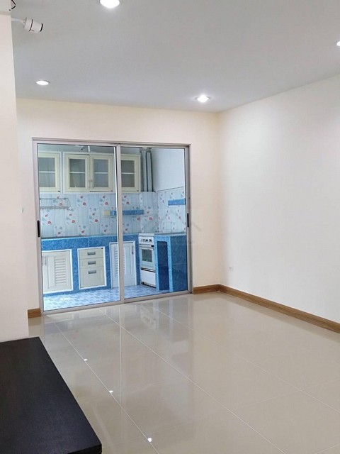 ประกาศฟรี! ซื้อ-ขาย-เช่า คอนโด บ้าน ทาวน์โฮม ที่ดิน และพื้นที่เชิงพาณิชย์ทั่วประเทศไทย ทุกทำเล ทุกงบประมาณ ไม่มีค่าใช้จ่าย ลงง่าย ขายไว เข้าถึงผู้ซื้อโดยตรง 4 510257pic3.jpg