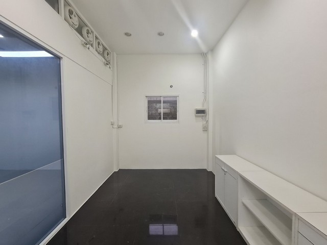 ประกาศฟรี! ซื้อ-ขาย-เช่า คอนโด บ้าน ทาวน์โฮม ที่ดิน และพื้นที่เชิงพาณิชย์ทั่วประเทศไทย ทุกทำเล ทุกงบประมาณ ไม่มีค่าใช้จ่าย ลงง่าย ขายไว เข้าถึงผู้ซื้อโดยตรง 3 273577pic2.jpg