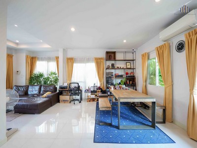 ประกาศฟรี! ซื้อ-ขาย-เช่า คอนโด บ้าน ทาวน์โฮม ที่ดิน และพื้นที่เชิงพาณิชย์ทั่วประเทศไทย ทุกทำเล ทุกงบประมาณ ไม่มีค่าใช้จ่าย ลงง่าย ขายไว เข้าถึงผู้ซื้อโดยตรง 5 510064pic4.jpg