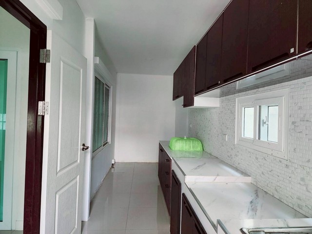 ประกาศฟรี! ซื้อ-ขาย-เช่า คอนโด บ้าน ทาวน์โฮม ที่ดิน และพื้นที่เชิงพาณิชย์ทั่วประเทศไทย ทุกทำเล ทุกงบประมาณ ไม่มีค่าใช้จ่าย ลงง่าย ขายไว เข้าถึงผู้ซื้อโดยตรง 5 293588pic4.jpg