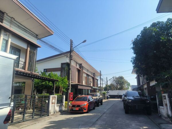 ประกาศฟรี! ซื้อ-ขาย-เช่า คอนโด บ้าน ทาวน์โฮม ที่ดิน และพื้นที่เชิงพาณิชย์ทั่วประเทศไทย ทุกทำเล ทุกงบประมาณ ไม่มีค่าใช้จ่าย ลงง่าย ขายไว เข้าถึงผู้ซื้อโดยตรง 3 510227pic2.jpg