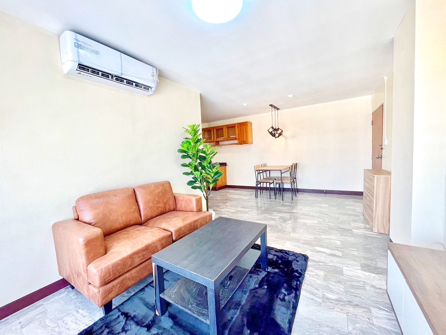 ประกาศฟรี! ซื้อ-ขาย-เช่า คอนโด บ้าน ทาวน์โฮม ที่ดิน และพื้นที่เชิงพาณิชย์ทั่วประเทศไทย ทุกทำเล ทุกงบประมาณ ไม่มีค่าใช้จ่าย ลงง่าย ขายไว เข้าถึงผู้ซื้อโดยตรง 4 313373pic3.jpg