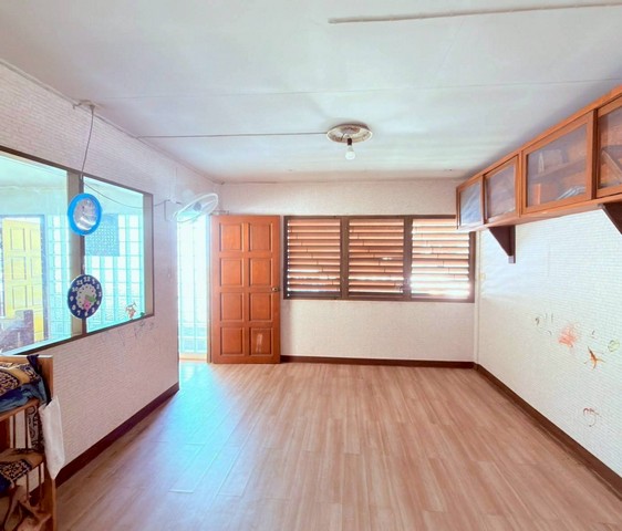 ประกาศฟรี! ซื้อ-ขาย-เช่า คอนโด บ้าน ทาวน์โฮม ที่ดิน และพื้นที่เชิงพาณิชย์ทั่วประเทศไทย ทุกทำเล ทุกงบประมาณ ไม่มีค่าใช้จ่าย ลงง่าย ขายไว เข้าถึงผู้ซื้อโดยตรง 5 247903pic4.jpg