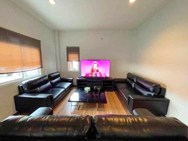 ประกาศฟรี! ซื้อ-ขาย-เช่า คอนโด บ้าน ทาวน์โฮม ที่ดิน และพื้นที่เชิงพาณิชย์ทั่วประเทศไทย ทุกทำเล ทุกงบประมาณ ไม่มีค่าใช้จ่าย ลงง่าย ขายไว เข้าถึงผู้ซื้อโดยตรง 5 313448pic4.jpg