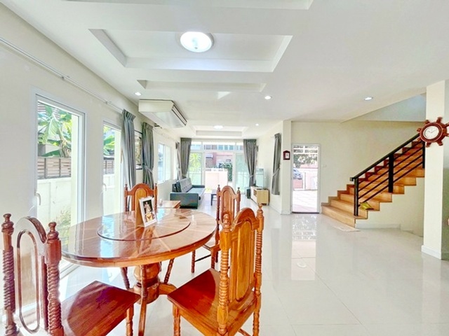 ประกาศฟรี! ซื้อ-ขาย-เช่า คอนโด บ้าน ทาวน์โฮม ที่ดิน และพื้นที่เชิงพาณิชย์ทั่วประเทศไทย ทุกทำเล ทุกงบประมาณ ไม่มีค่าใช้จ่าย ลงง่าย ขายไว เข้าถึงผู้ซื้อโดยตรง 4 313400pic3.jpg