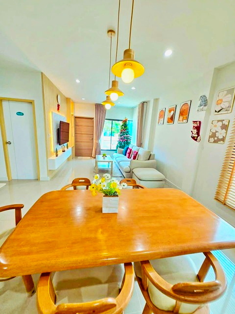 ประกาศฟรี! ซื้อ-ขาย-เช่า คอนโด บ้าน ทาวน์โฮม ที่ดิน และพื้นที่เชิงพาณิชย์ทั่วประเทศไทย ทุกทำเล ทุกงบประมาณ ไม่มีค่าใช้จ่าย ลงง่าย ขายไว เข้าถึงผู้ซื้อโดยตรง 3 248407pic2.jpg