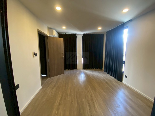 ประกาศฟรี! ซื้อ-ขาย-เช่า คอนโด บ้าน ทาวน์โฮม ที่ดิน และพื้นที่เชิงพาณิชย์ทั่วประเทศไทย ทุกทำเล ทุกงบประมาณ ไม่มีค่าใช้จ่าย ลงง่าย ขายไว เข้าถึงผู้ซื้อโดยตรง 4 508105pic3.jpg