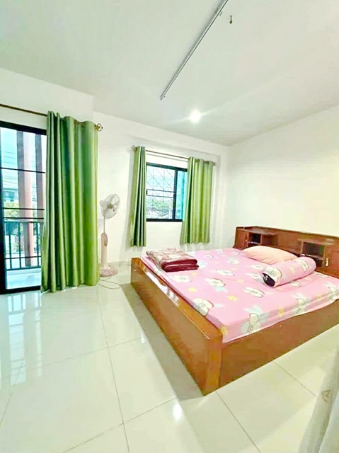 ประกาศฟรี! ซื้อ-ขาย-เช่า คอนโด บ้าน ทาวน์โฮม ที่ดิน และพื้นที่เชิงพาณิชย์ทั่วประเทศไทย ทุกทำเล ทุกงบประมาณ ไม่มีค่าใช้จ่าย ลงง่าย ขายไว เข้าถึงผู้ซื้อโดยตรง 3 248483pic2.jpg