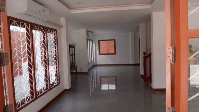 ประกาศฟรี! ซื้อ-ขาย-เช่า คอนโด บ้าน ทาวน์โฮม ที่ดิน และพื้นที่เชิงพาณิชย์ทั่วประเทศไทย ทุกทำเล ทุกงบประมาณ ไม่มีค่าใช้จ่าย ลงง่าย ขายไว เข้าถึงผู้ซื้อโดยตรง 3 248528pic2.jpg