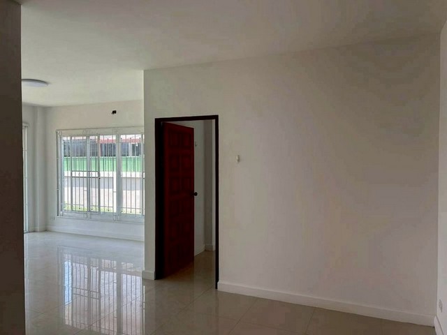 ประกาศฟรี! ซื้อ-ขาย-เช่า คอนโด บ้าน ทาวน์โฮม ที่ดิน และพื้นที่เชิงพาณิชย์ทั่วประเทศไทย ทุกทำเล ทุกงบประมาณ ไม่มีค่าใช้จ่าย ลงง่าย ขายไว เข้าถึงผู้ซื้อโดยตรง 3 248516pic2.jpg