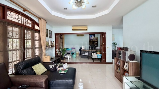 ประกาศฟรี! ซื้อ-ขาย-เช่า คอนโด บ้าน ทาวน์โฮม ที่ดิน และพื้นที่เชิงพาณิชย์ทั่วประเทศไทย ทุกทำเล ทุกงบประมาณ ไม่มีค่าใช้จ่าย ลงง่าย ขายไว เข้าถึงผู้ซื้อโดยตรง 3 248570pic2.jpg