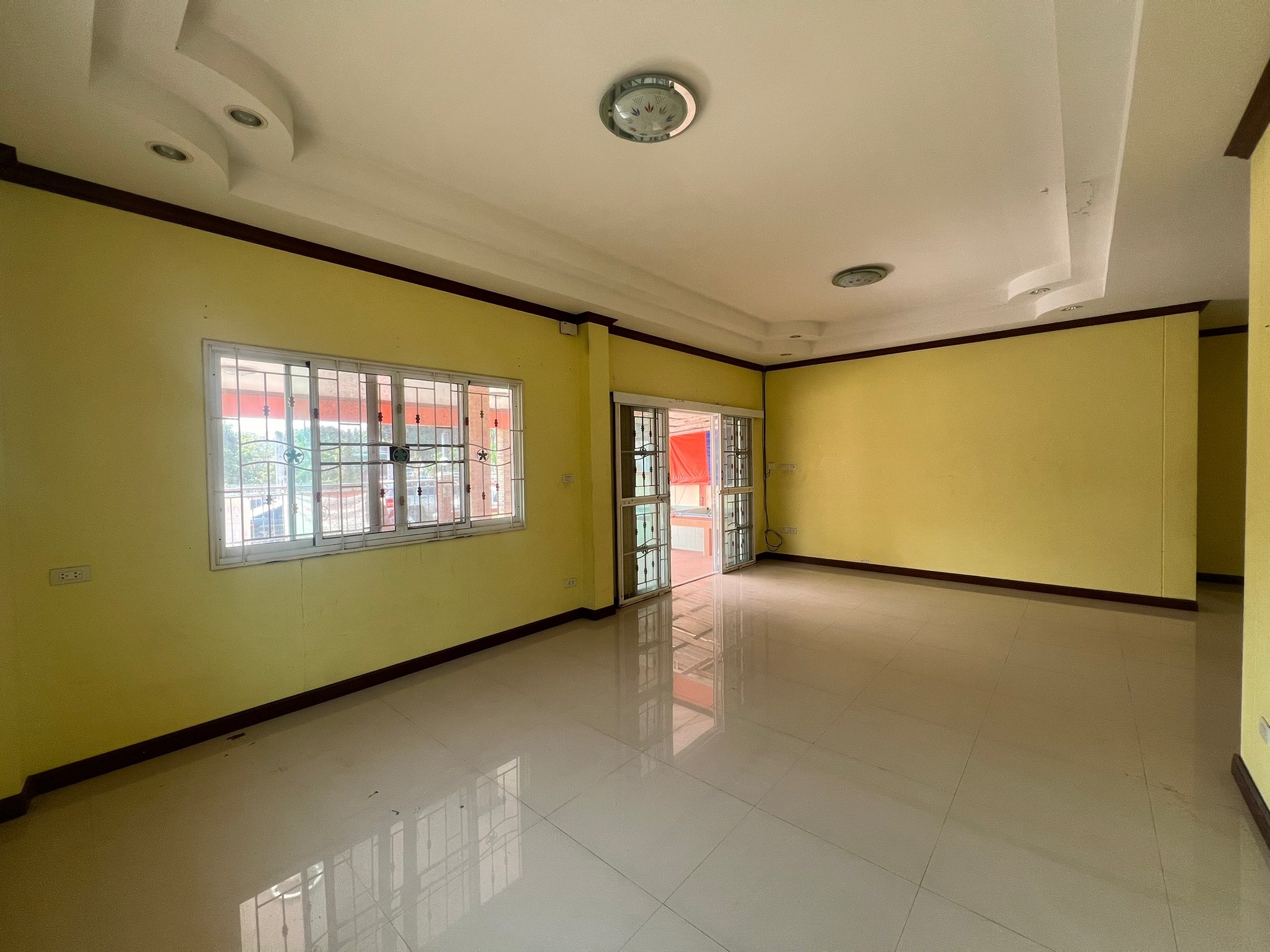 ประกาศฟรี! ซื้อ-ขาย-เช่า คอนโด บ้าน ทาวน์โฮม ที่ดิน และพื้นที่เชิงพาณิชย์ทั่วประเทศไทย ทุกทำเล ทุกงบประมาณ ไม่มีค่าใช้จ่าย ลงง่าย ขายไว เข้าถึงผู้ซื้อโดยตรง 4 247835pic3.jpg