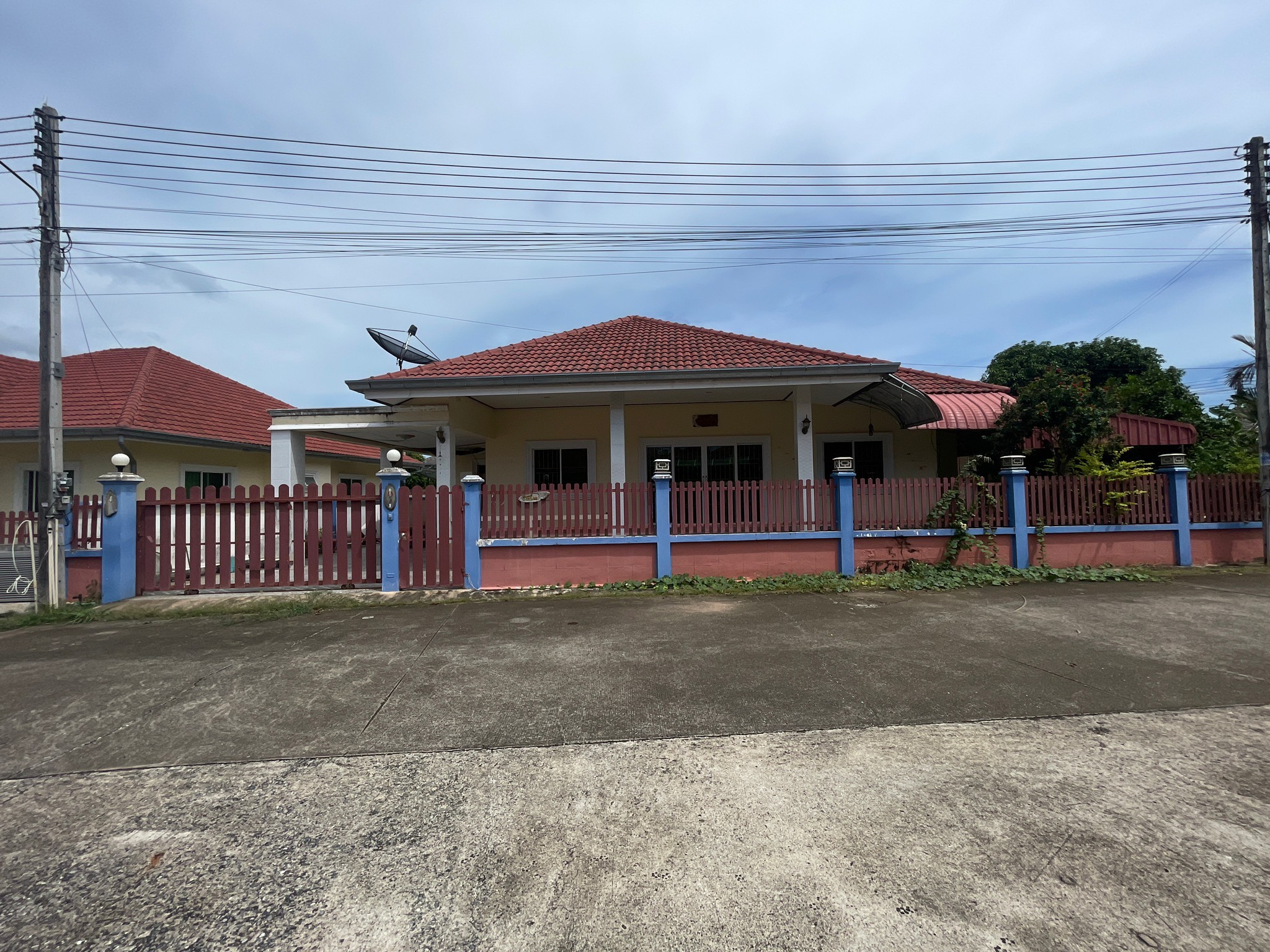 ประกาศฟรี! ซื้อ-ขาย-เช่า คอนโด บ้าน ทาวน์โฮม ที่ดิน และพื้นที่เชิงพาณิชย์ทั่วประเทศไทย ทุกทำเล ทุกงบประมาณ ไม่มีค่าใช้จ่าย ลงง่าย ขายไว เข้าถึงผู้ซื้อโดยตรง 2 247833pic1.jpg