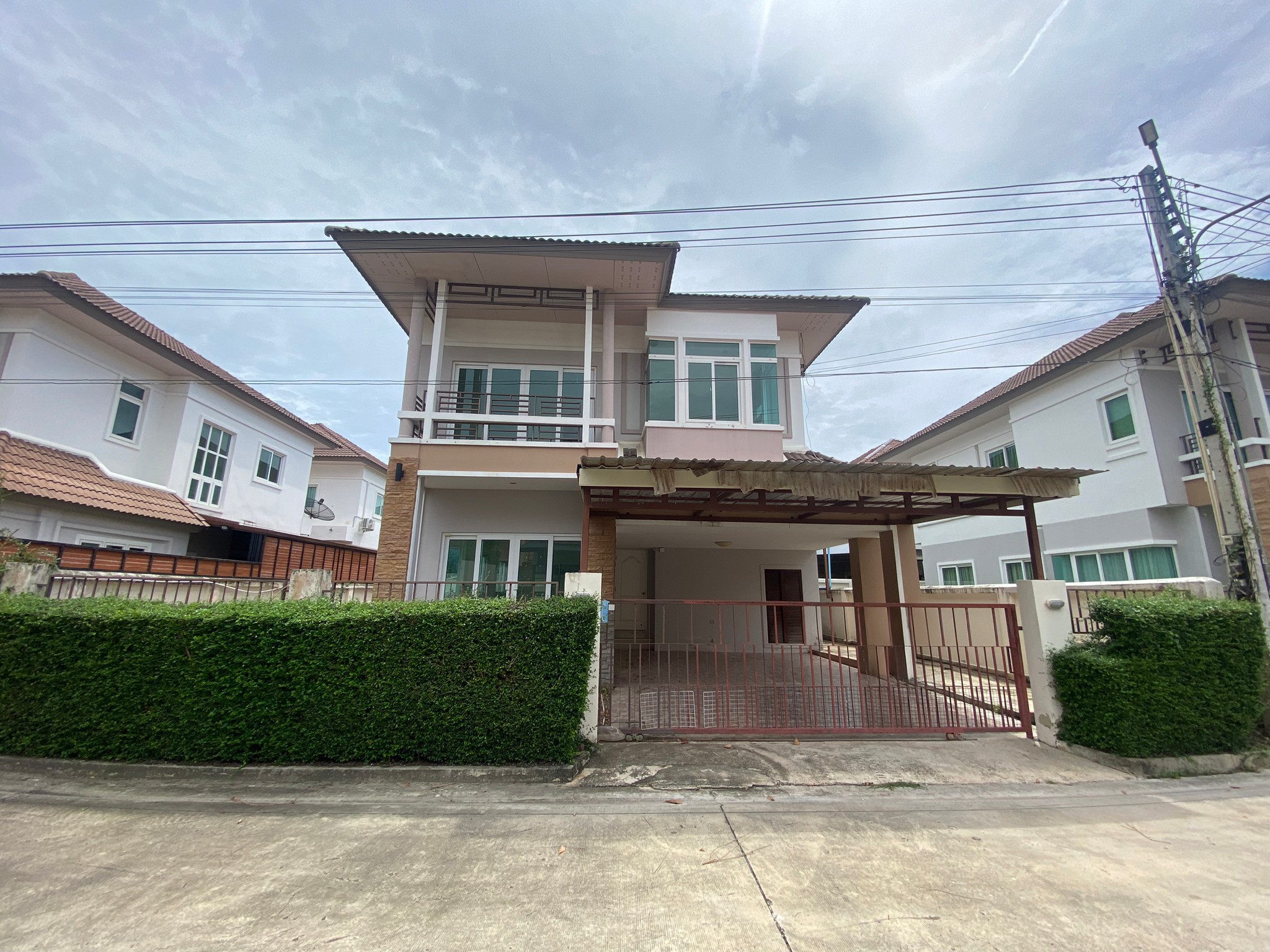 ประกาศฟรี! ซื้อ-ขาย-เช่า คอนโด บ้าน ทาวน์โฮม ที่ดิน และพื้นที่เชิงพาณิชย์ทั่วประเทศไทย ทุกทำเล ทุกงบประมาณ ไม่มีค่าใช้จ่าย ลงง่าย ขายไว เข้าถึงผู้ซื้อโดยตรง 2 247831pic1.jpg