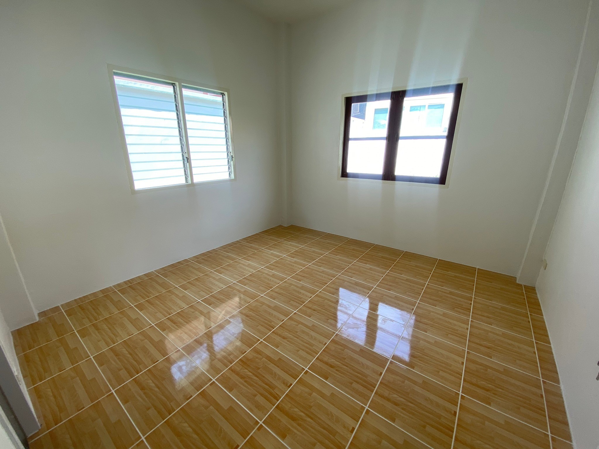 ประกาศฟรี! ซื้อ-ขาย-เช่า คอนโด บ้าน ทาวน์โฮม ที่ดิน และพื้นที่เชิงพาณิชย์ทั่วประเทศไทย ทุกทำเล ทุกงบประมาณ ไม่มีค่าใช้จ่าย ลงง่าย ขายไว เข้าถึงผู้ซื้อโดยตรง 4 247768pic3.jpg