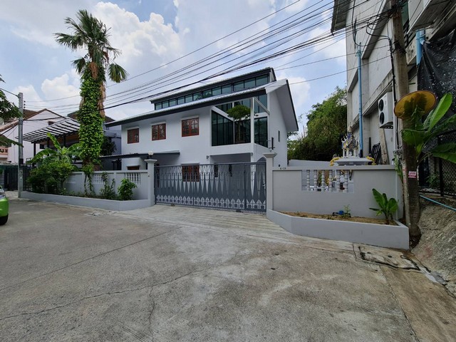 ประกาศฟรี! ซื้อ-ขาย-เช่า คอนโด บ้าน ทาวน์โฮม ที่ดิน และพื้นที่เชิงพาณิชย์ทั่วประเทศไทย ทุกทำเล ทุกงบประมาณ ไม่มีค่าใช้จ่าย ลงง่าย ขายไว เข้าถึงผู้ซื้อโดยตรง 3 510922pic2.jpg