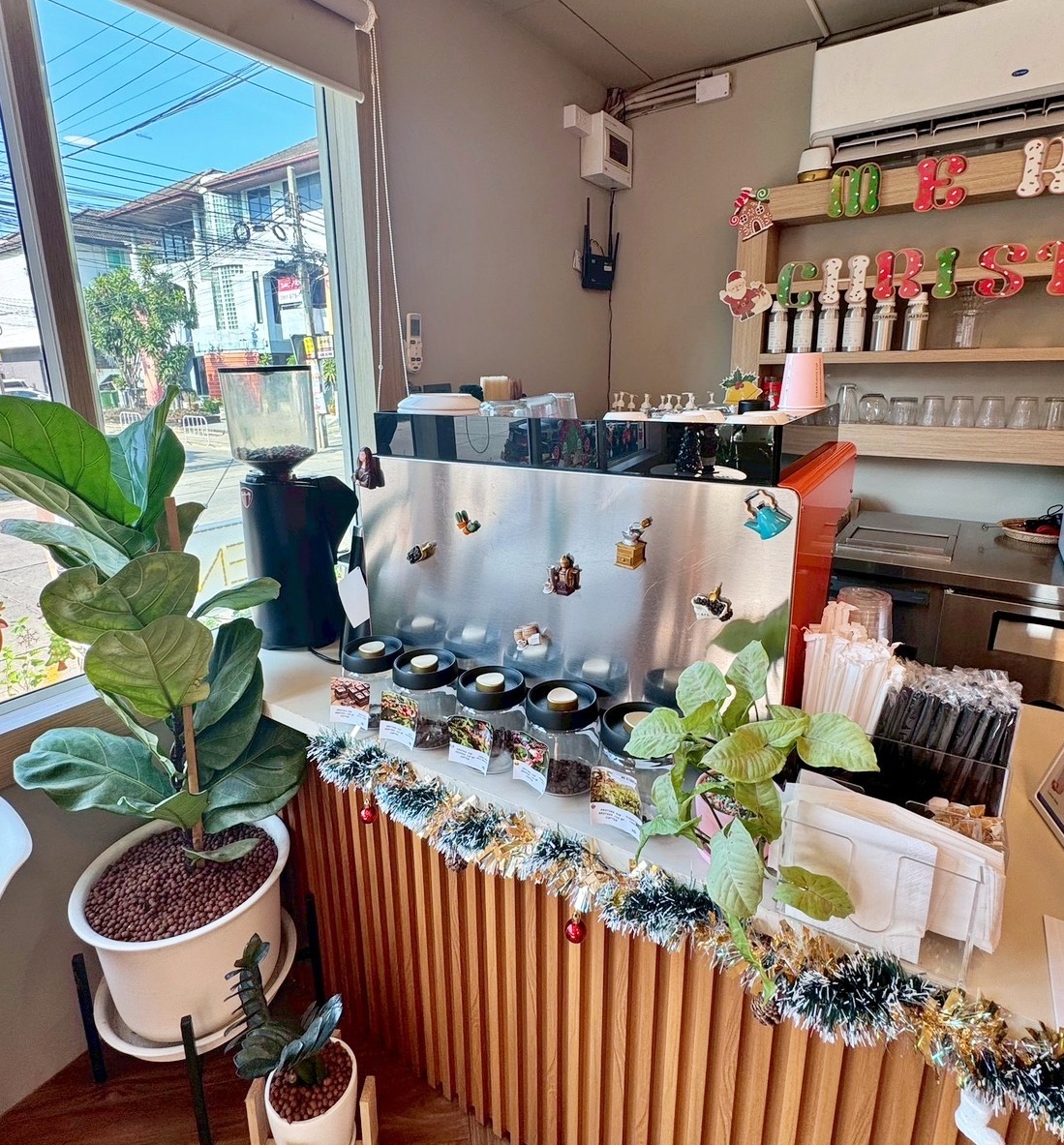 ประกาศฟรี! ซื้อ-ขาย-เช่า คอนโด บ้าน ทาวน์โฮม ที่ดิน และพื้นที่เชิงพาณิชย์ทั่วประเทศไทย ทุกทำเล ทุกงบประมาณ ไม่มีค่าใช้จ่าย ลงง่าย ขายไว เข้าถึงผู้ซื้อโดยตรง 5 248859pic4.jpg