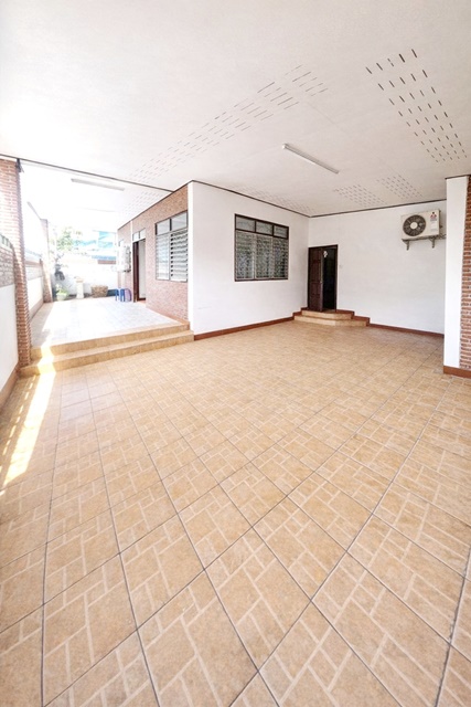 ประกาศฟรี! ซื้อ-ขาย-เช่า คอนโด บ้าน ทาวน์โฮม ที่ดิน และพื้นที่เชิงพาณิชย์ทั่วประเทศไทย ทุกทำเล ทุกงบประมาณ ไม่มีค่าใช้จ่าย ลงง่าย ขายไว เข้าถึงผู้ซื้อโดยตรง 3 248492pic2.jpg