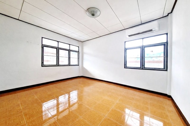 ประกาศฟรี! ซื้อ-ขาย-เช่า คอนโด บ้าน ทาวน์โฮม ที่ดิน และพื้นที่เชิงพาณิชย์ทั่วประเทศไทย ทุกทำเล ทุกงบประมาณ ไม่มีค่าใช้จ่าย ลงง่าย ขายไว เข้าถึงผู้ซื้อโดยตรง 4 248492pic3.jpg