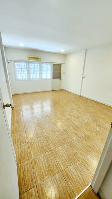 ประกาศฟรี! ซื้อ-ขาย-เช่า คอนโด บ้าน ทาวน์โฮม ที่ดิน และพื้นที่เชิงพาณิชย์ทั่วประเทศไทย ทุกทำเล ทุกงบประมาณ ไม่มีค่าใช้จ่าย ลงง่าย ขายไว เข้าถึงผู้ซื้อโดยตรง 5 248488pic4.jpg