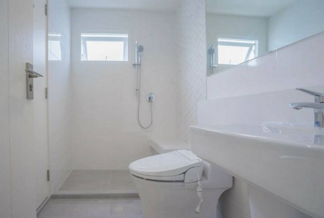 ประกาศฟรี! ซื้อ-ขาย-เช่า คอนโด บ้าน ทาวน์โฮม ที่ดิน และพื้นที่เชิงพาณิชย์ทั่วประเทศไทย ทุกทำเล ทุกงบประมาณ ไม่มีค่าใช้จ่าย ลงง่าย ขายไว เข้าถึงผู้ซื้อโดยตรง 5 164831pic4.jpg