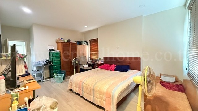 ประกาศฟรี! ซื้อ-ขาย-เช่า คอนโด บ้าน ทาวน์โฮม ที่ดิน และพื้นที่เชิงพาณิชย์ทั่วประเทศไทย ทุกทำเล ทุกงบประมาณ ไม่มีค่าใช้จ่าย ลงง่าย ขายไว เข้าถึงผู้ซื้อโดยตรง 3 237731pic2.jpg