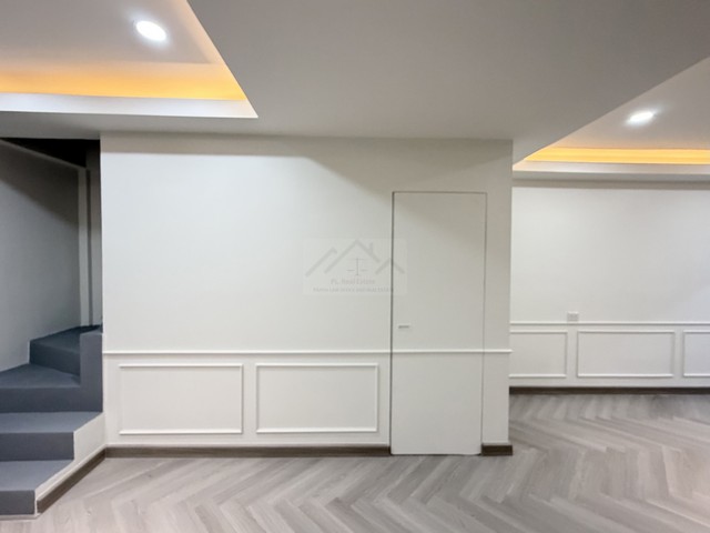 ประกาศฟรี! ซื้อ-ขาย-เช่า คอนโด บ้าน ทาวน์โฮม ที่ดิน และพื้นที่เชิงพาณิชย์ทั่วประเทศไทย ทุกทำเล ทุกงบประมาณ ไม่มีค่าใช้จ่าย ลงง่าย ขายไว เข้าถึงผู้ซื้อโดยตรง 4 511033pic3.jpg