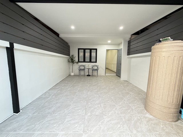 ประกาศฟรี! ซื้อ-ขาย-เช่า คอนโด บ้าน ทาวน์โฮม ที่ดิน และพื้นที่เชิงพาณิชย์ทั่วประเทศไทย ทุกทำเล ทุกงบประมาณ ไม่มีค่าใช้จ่าย ลงง่าย ขายไว เข้าถึงผู้ซื้อโดยตรง 5 511033pic4.jpg